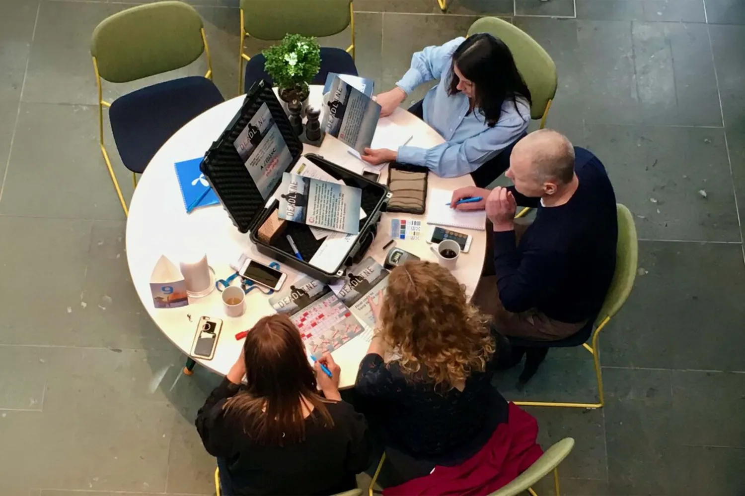 Deadline hostet av All Onboard