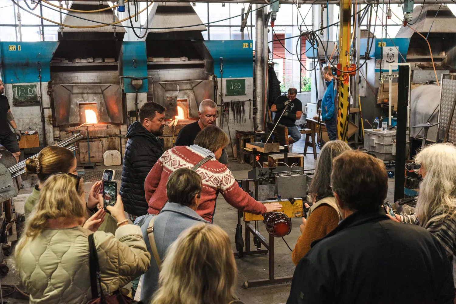 Guiding i Glasshytta på Hadeland Glassverk