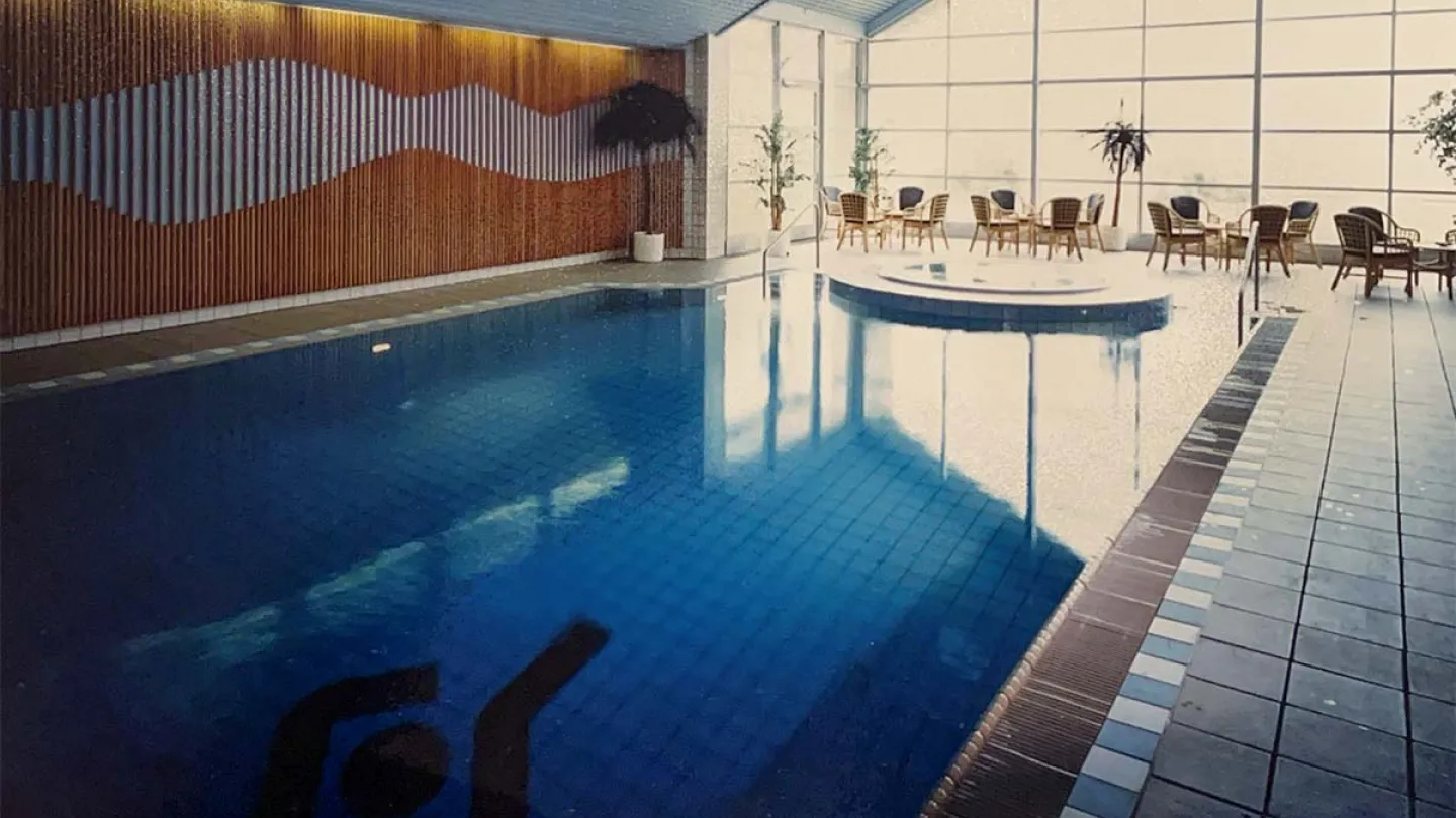Bassenget på Thorbjørnrud Hotell før utbygging til ysteri