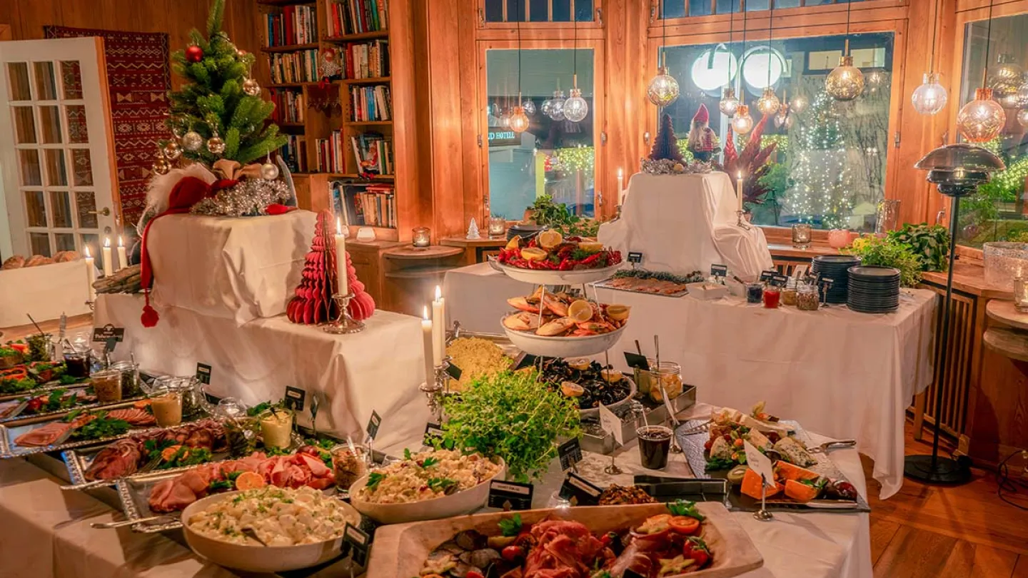 Julebuffet på Thorbjørnrud Hotell