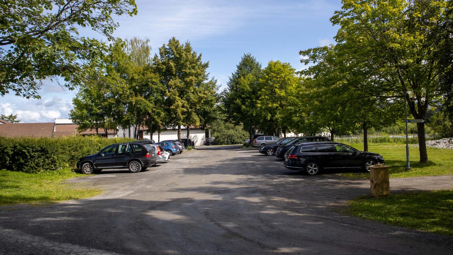 Parkeringsplass til Thorbjørnrud Hotell